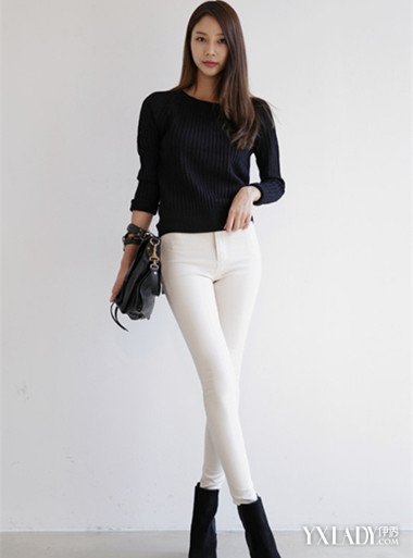 【图】高腰牛仔裤搭配什么上衣 时尚高腰牛仔