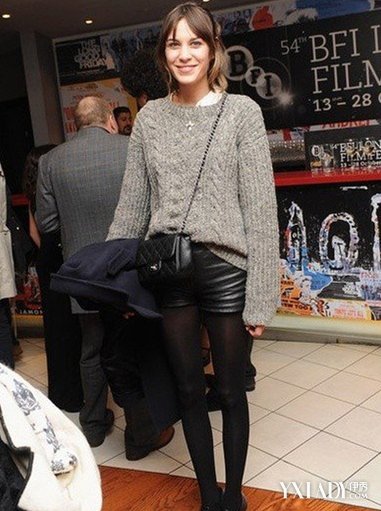 【图】<em>黑色短裤搭配</em>技巧有哪些 几大搭配方法