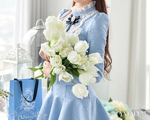 【图】时尚秋冬连衣裙图片 基本款潮搭易学显