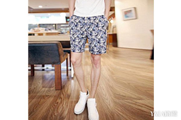 【图】亚麻<em>男短裤搭配</em>图片欣赏 热荐4款好看搭