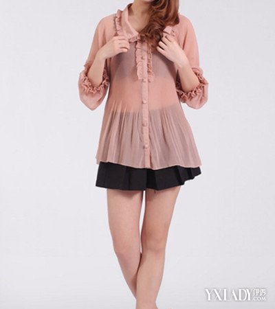 【图】街拍透明<em>衬衫</em>配<em>文胸</em>图曝光 3招教你挑选