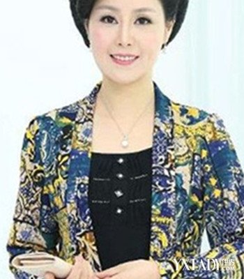 【图】老年装女秋装外套搭配 妈妈们的时尚之
