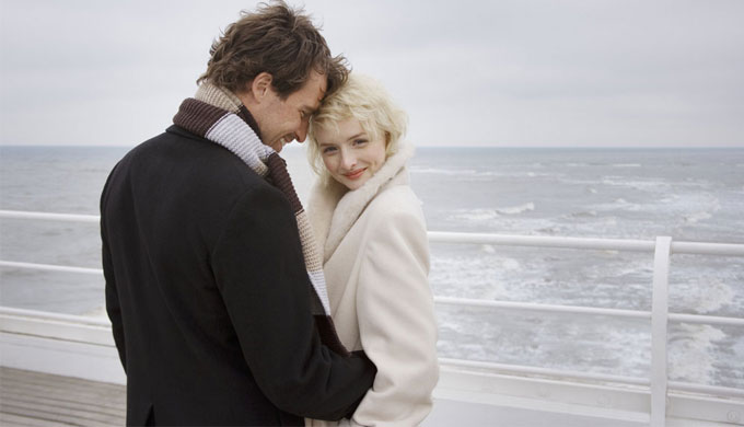 提供专业时装服饰流行趋势,分享服装品牌搭配