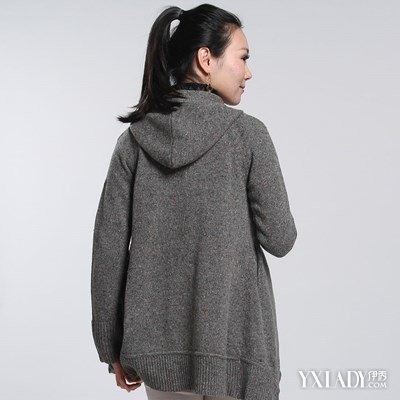 【图】深灰色毛衣外套搭配原则 详解毛衣的选购技巧