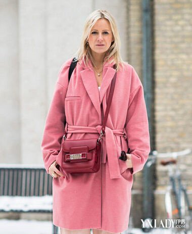 【图】粉色外套怎么搭配好看 粉色呢子大衣的