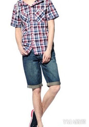 【图】男士牛仔短裤配什么上衣好看呢 4款混搭