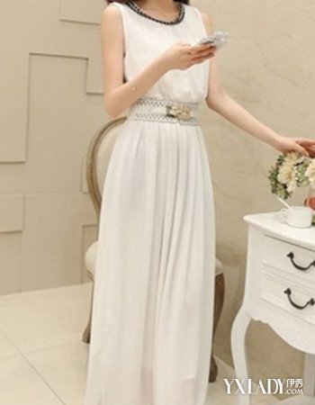 【图】白色连衣裙腰带搭配技巧展示 今年夏天