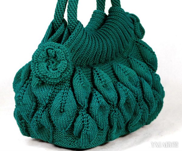 手工毛线编织手提包的方法 教你轻松编织美丽的包包
