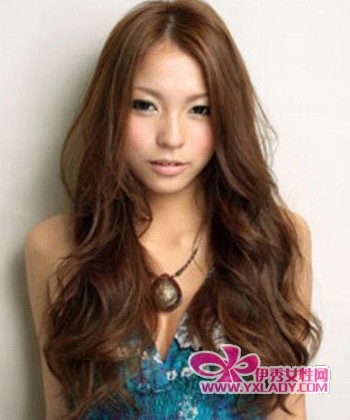 秋季最热8款娇媚女人味发型(组图)