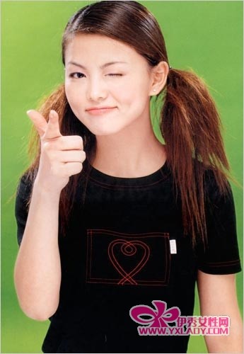 李湘成湖南卫视御用<em>主持人</em> 巧用<em>发型</em>修饰<em>圆脸</em>