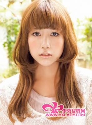 魅力非凡又显可爱的齐刘海发型是很多女生的最
