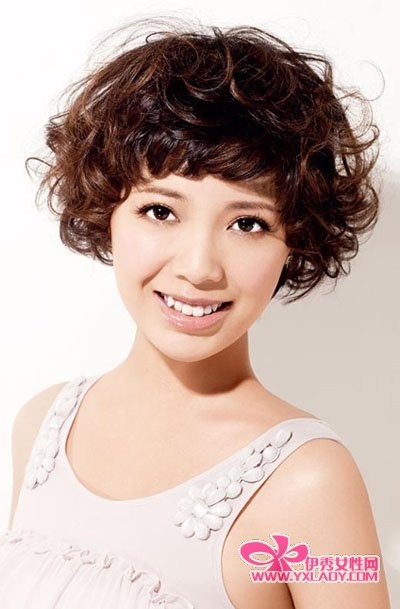 【<em>卷发发型</em>diy】<em>卷发</em>DIY全攻略,速成气质女(4)