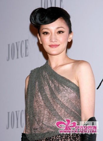 女星盘发发型+尽显高贵气质【组图】