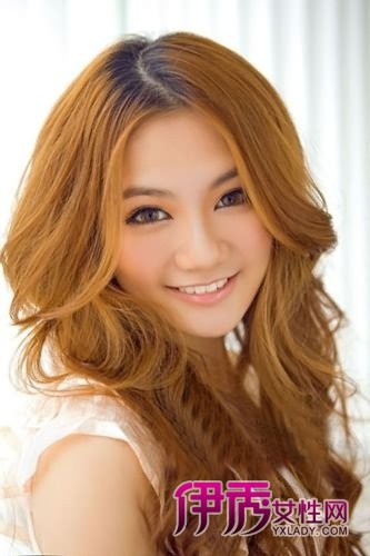 头发多适合什么发型+魅力烫发发型