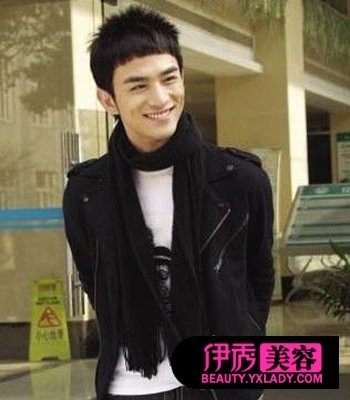 头顶部分则是简单的<em>碎发</em>