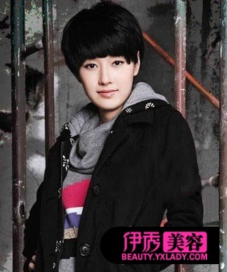 看蕾哈娜短发朋克发型 迷人朋克风格(2)_流行发