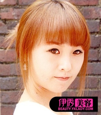 怎样梳<em>头发</em>好看视频 长发梳头发型(2)_DIY发型