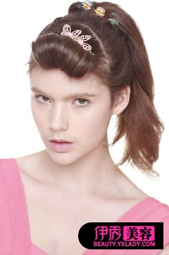 <em>梳头发型</em>视频_宝宝<em>梳头发型</em>视频_<em>小孩梳头发</em>