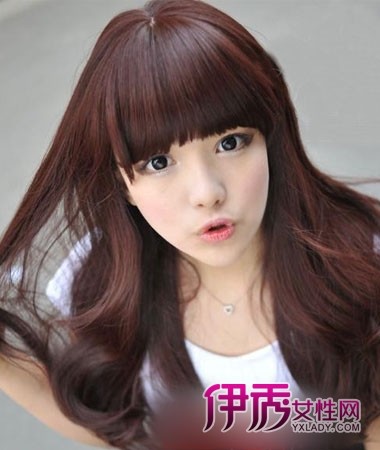 额头窄女生适合的卷发发型 瓜子脸女生最爱(6)_