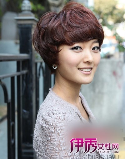 2011年末女生中短发烫发发型名称盘点_流行发型_