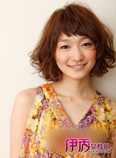 中短发烫发发型设计+型范时尚打造