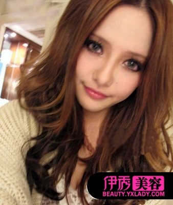 这款最新非主流发型就是长版的梨花头改版而来