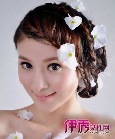 2012年鲜花配<em>韩国新娘发型</em>最显浪漫