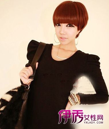 最减龄最显年轻 <em>齐刘海短发发型</em>是首选_流行发