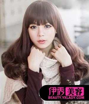 <em>2012最</em>流行<em>卷发发型</em> 打造甜美女孩(4)_流行发