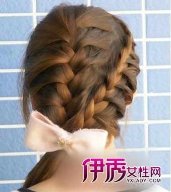 韩式淑女长发发型扎法步骤(7)_DIY发型_美容-伊秀