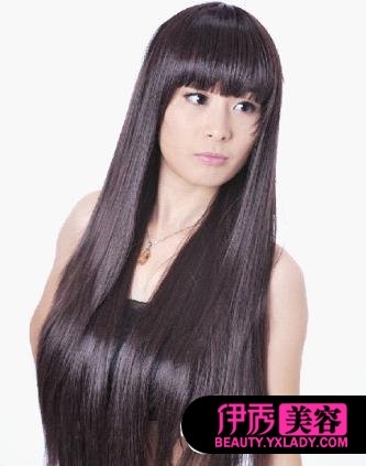 清纯直发发型+玩转整个春天