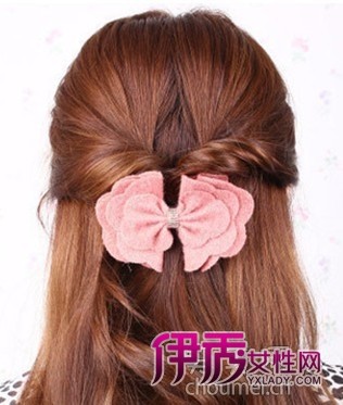 2011简易直发发型<em>扎法</em>DIY_DIY发型_美容-伊秀