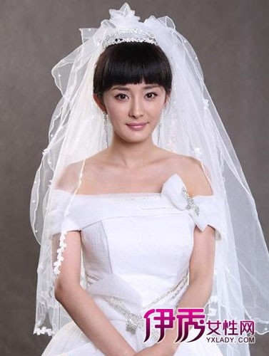 杨幂演绎新娘<em>发型</em> 变身古典佳人(3)_流行<em>发型</em>_