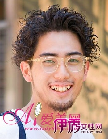 型男街拍 全球魅力<em>男生发型</em>大搜罗(3)_流行<em>发型</em>