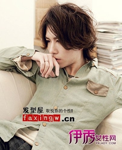 潮流新风范 2012<em>韩国男生中长发发型</em>帅气时尚
