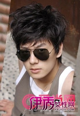 男生短发纹理烫发型韩国型男帅哥很Charming_流行