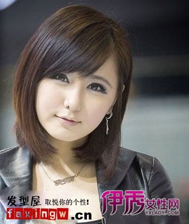 <em>圆脸适合</em>的烫发<em>发型</em>图片