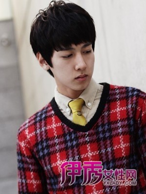 2011<em>最新流行发型男士</em>短发提升<em>成熟</em>感_<em>流行发</em>