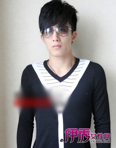 韩国<em>流行男生发型</em> 潮男hold住帅气(4)_<em>流行发型</em>