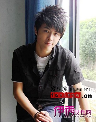 <em>男生</em>锡纸烫效果图 六款锡纸烫<em>发型</em>hold<em>冬日帅</em>