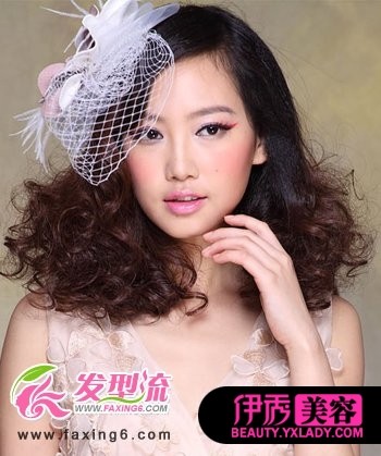 6款最能瘦脸的烫发发型(11)