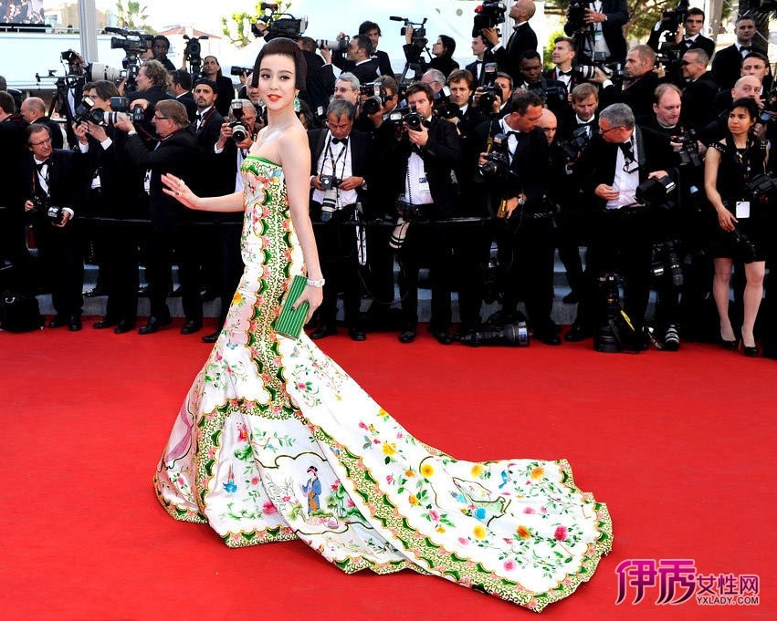 范冰冰玩穿越 唐朝<em>仕女发型</em>一战2012戛纳红毯