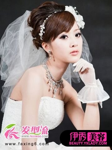 浪漫奢华盛夏<em>新娘发型</em>(2)_流行<em>发型</em>_美容-伊秀