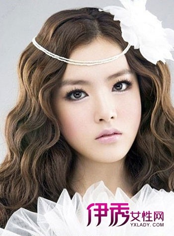 【图】<em>时尚简单</em>的清新<em>新娘发型</em>(4)_流行<em>发型</em>_