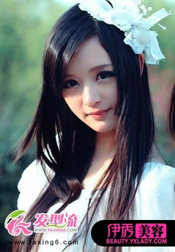 <em>层次感</em>中长<em>直发发型</em>
