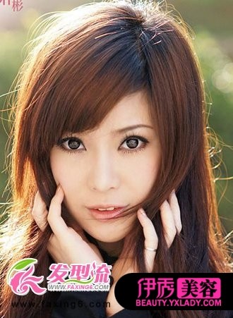 半月斜刘海发型设计很好修饰了方脸