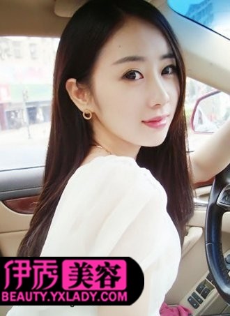 的女生<em>直发发型</em>