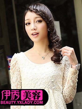 女生斜刘海发型+改善脸型的不足