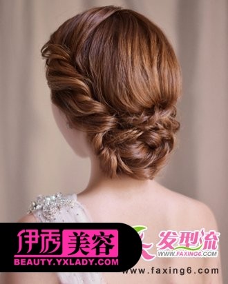 精选优雅新娘盘发+演绎最时尚浪漫新娘发型