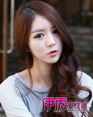 韩国<em>最新</em>流行瘦脸<em>卷发发型</em>